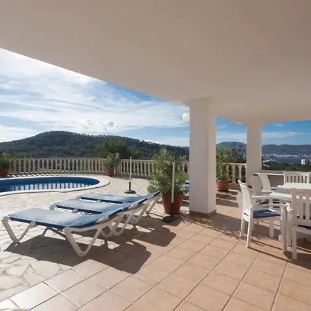 Tunicu Has Amazing Sea Views And Is Located In A Quiet Area Near To